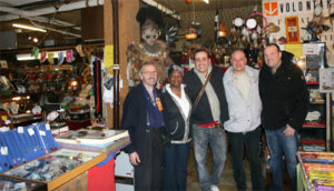 CERNUSCO SUL NAVIGLIO - Africa 80 chiama