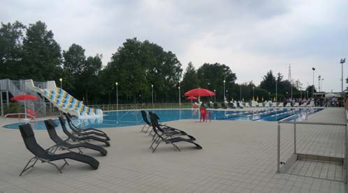 Cernusco sul Naviglio, piscina all'aperto