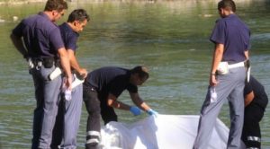 cadavere nel fiume