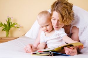 leggere-ad-alta-voce-al-bambino