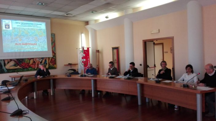 I sindaci dei comuni dell'Adda Martesana a Bussero durante l'incontro per l'istituzione del Parco della Martesana