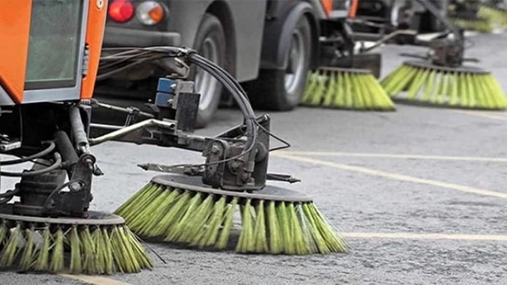 Pulizia strade lavaggio spazzamento