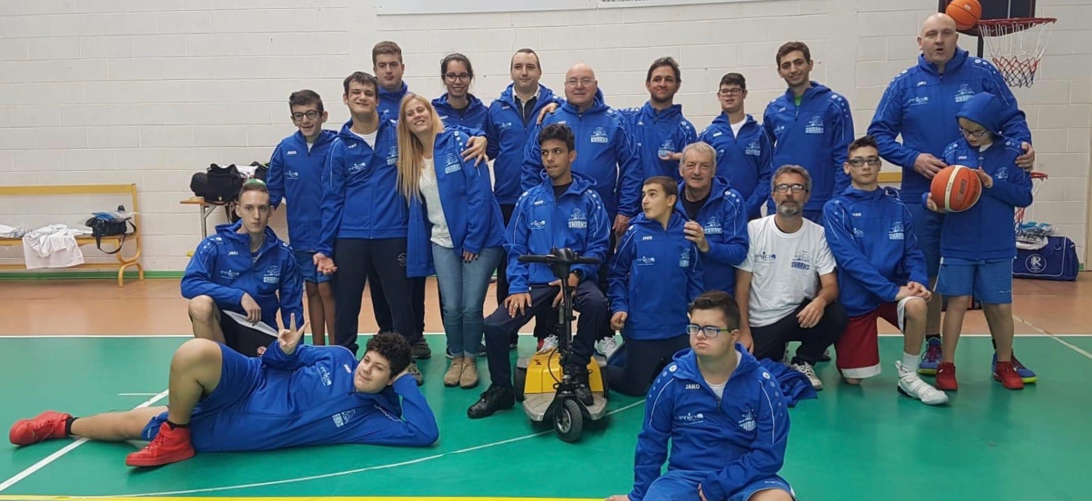 ENJOY SHARKS BASK-IN