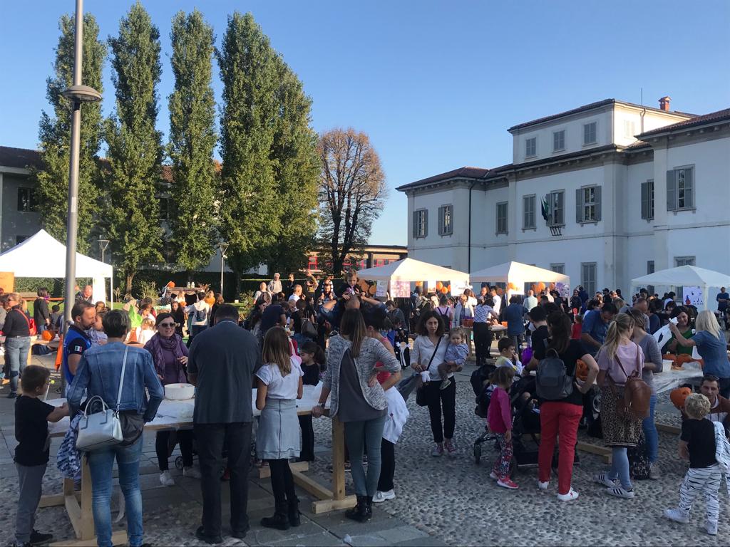 Taglio della zucca - Pro Loco Cernusco