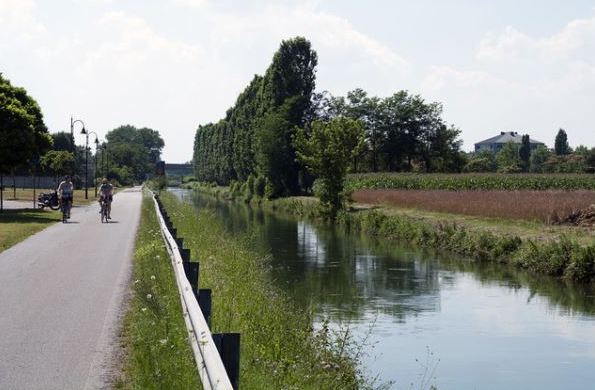 ALZAIA NAVIGLIO MARTESANA