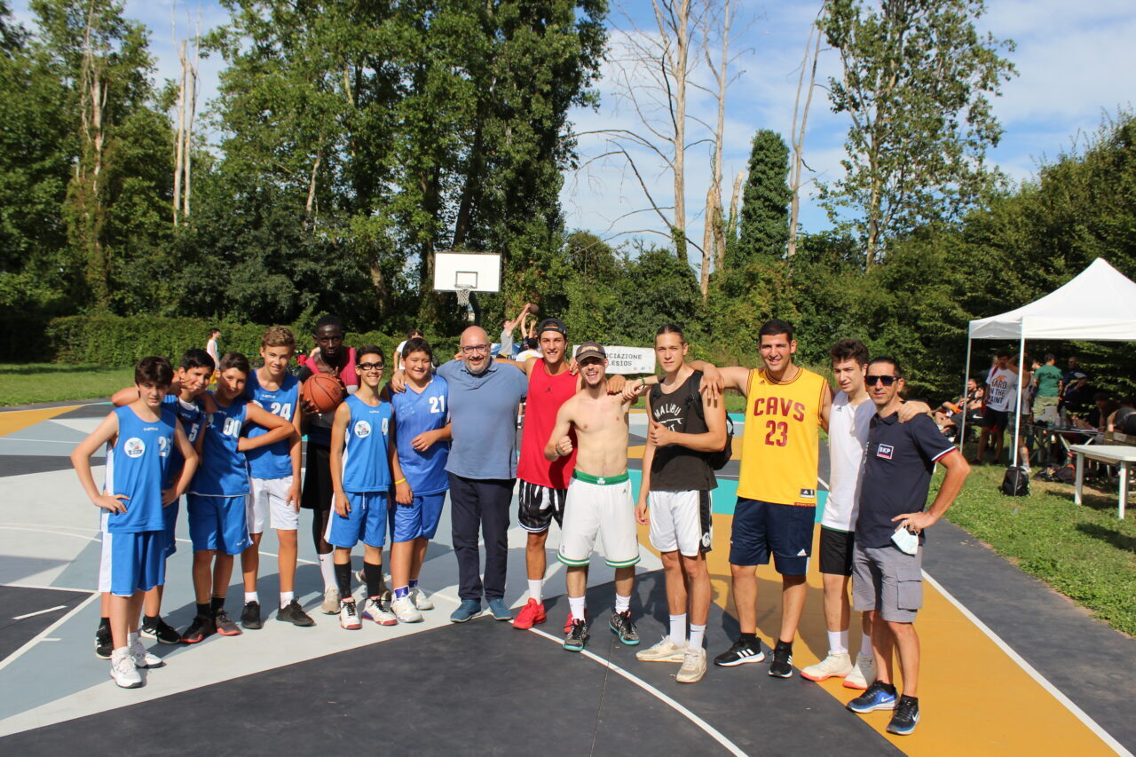 L'inaugurazione del nuovo campetto a Vimodrone