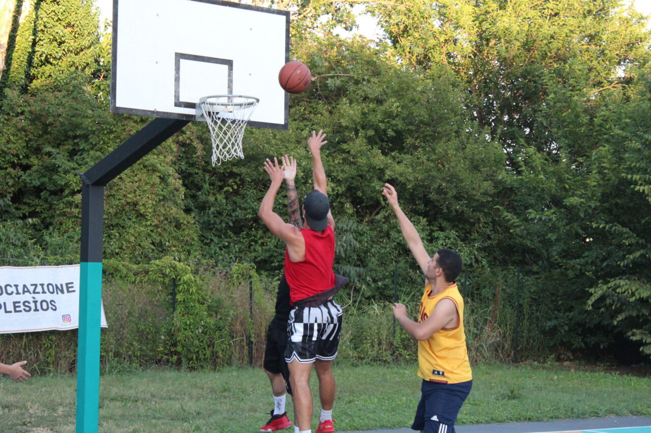 L'inaugurazione del nuovo campetto a Vimodrone