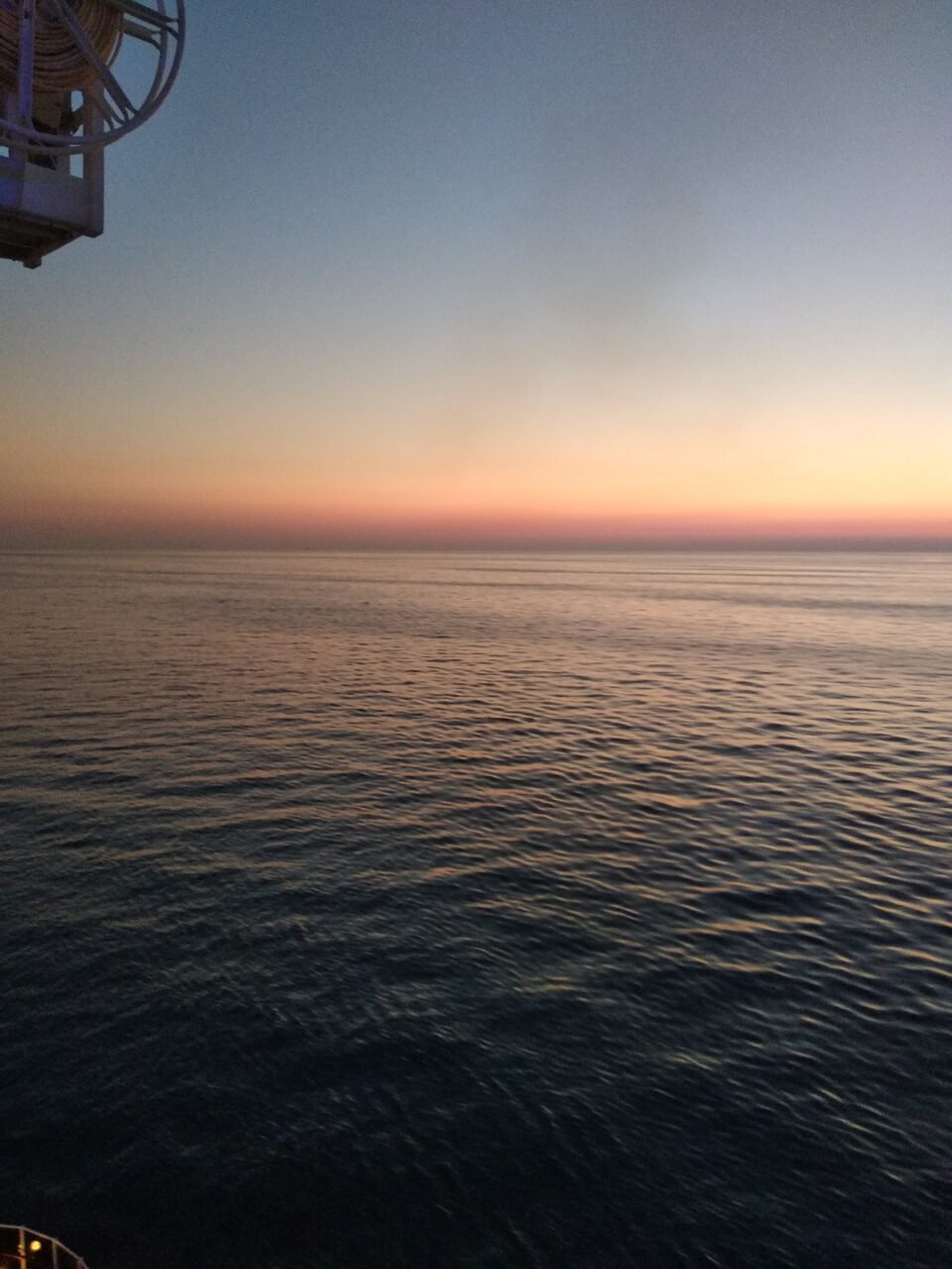 simona nicola - in crociera al tramonto