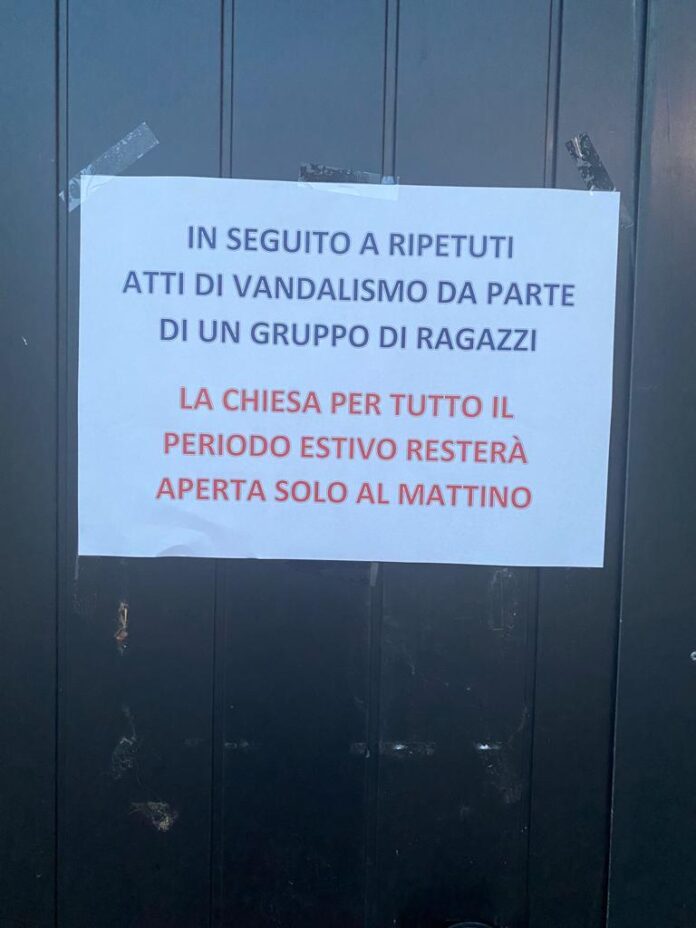 cartello atti vandalici