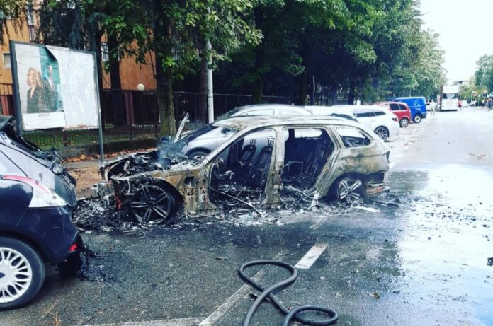 automobili fiamme segrate automobili fiamme segrate