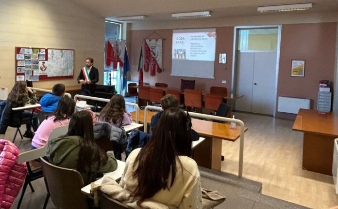 BELLINZAGO LOMBARDO CONSIGLIO COMUNALE RAGAZZI E RAGAZZE CONSIGLIO COMUNALE RAGAZZI E RAGAZZE