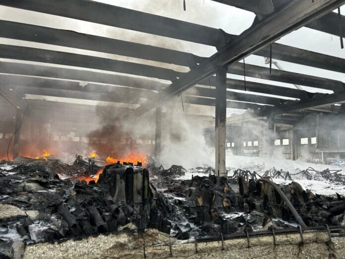 417470445_949492923845975_3811400250320889028_n incendio a truccazzano