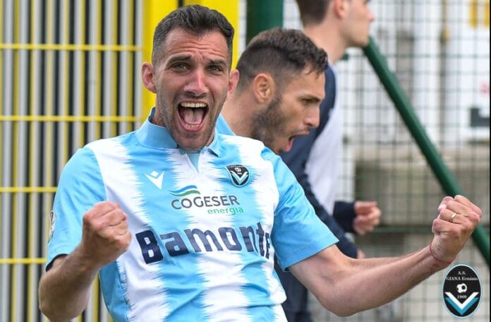 FABIO PERNA AS GIANA ERMINIO GORGONZOLA fabio perna