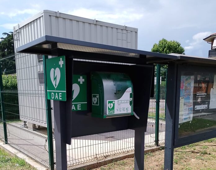 GESSATE NUOVA POSTAZIONE DAE (1) defibrillatore