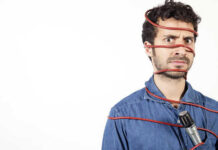 Carugate applaude la stand-up comedy al cinetreatro Don Bosco